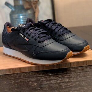 REEBOX CLASSIC Leather Navy Shoes